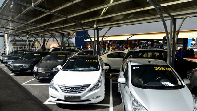 NGÂN HÀNG THANH LÝ Ô TÔ GIÁ SIÊU RẺ - HỜI HAY “KHÓ NUỐT”